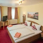Boutique Hotel An Der Mosel - Ehemalig Hotel Kreuter 3*