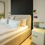 Boutique Hotel An Der Mosel - Ehemalig Hotel Kreuter كوبلنس