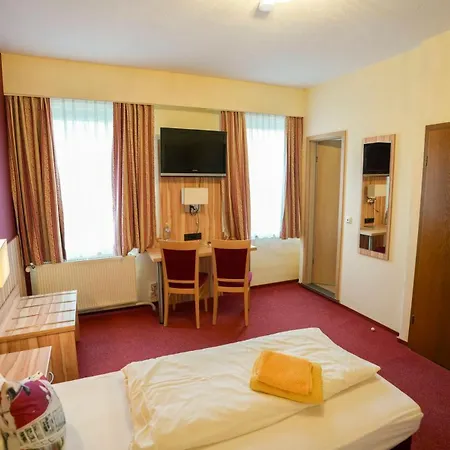 Boutique An Der Mosel - Ehemalig Kreuter Hotell 4*