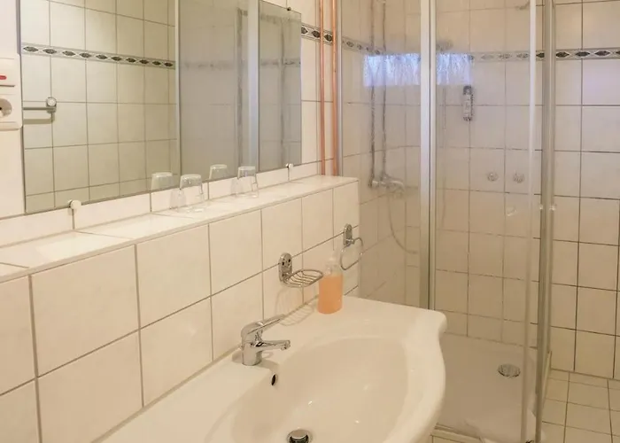 Weinhaus Kreuter 호텔