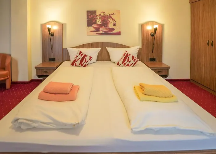 Hotel Weinhaus Kreuter 3*