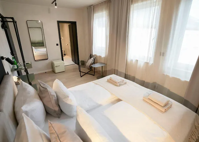 Boutique Hotel An Der Mosel - Ehemalig Hotel Kreuter فندق 3*