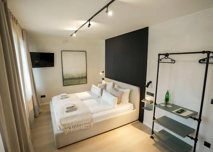Boutique Hotel An Der Mosel - Ehemalig Hotel Kreuter فندق 3*